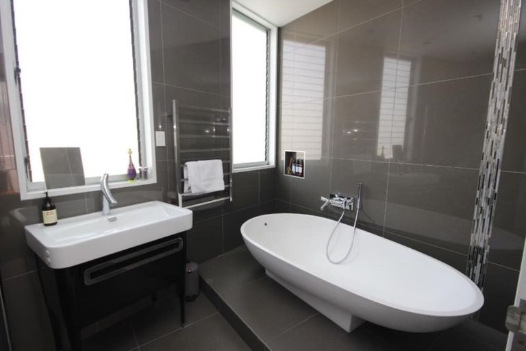 Photo of property in 2 Augustus Terrace, Parnell, Auckland, 1052