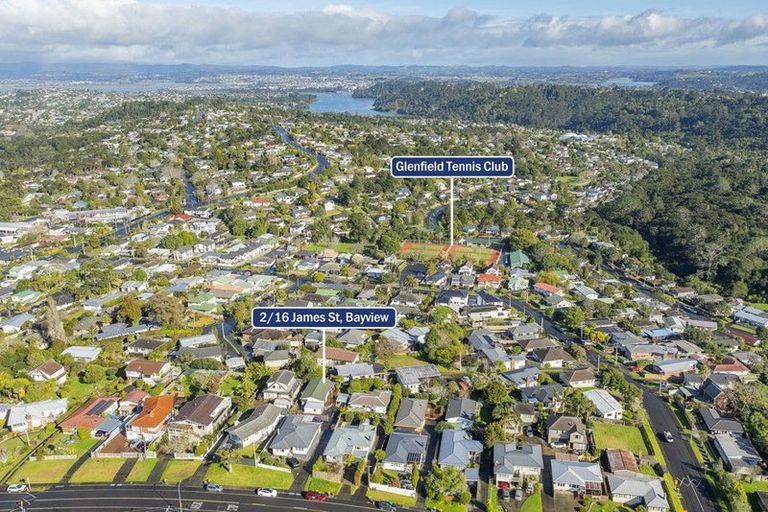 Photo of property in 2/16 James Street, Bayview, Auckland, 0629