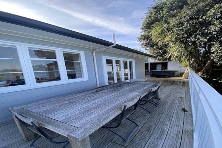 Photo of property in 1/27 Huka Road, Birkenhead, Auckland, 0626
