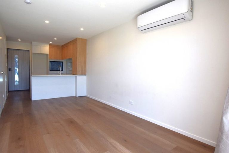 Photo of property in 45 Jabuka Street, Glen Eden, Auckland, 0602