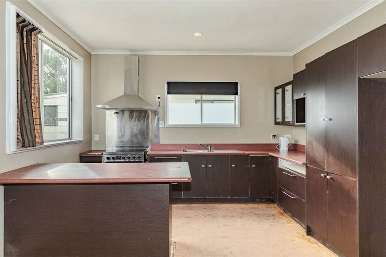 Photo of property in 32 Peel Street, Westport, 7825