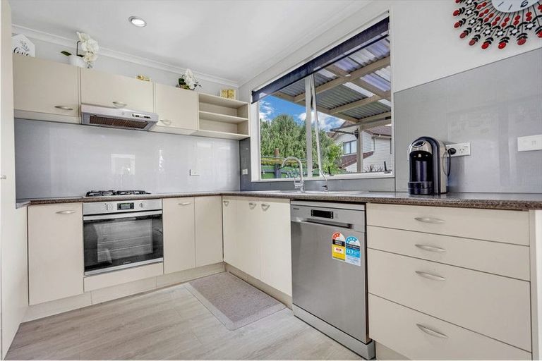 Photo of property in 52 Bruce Pulman Drive, Takanini, 2112