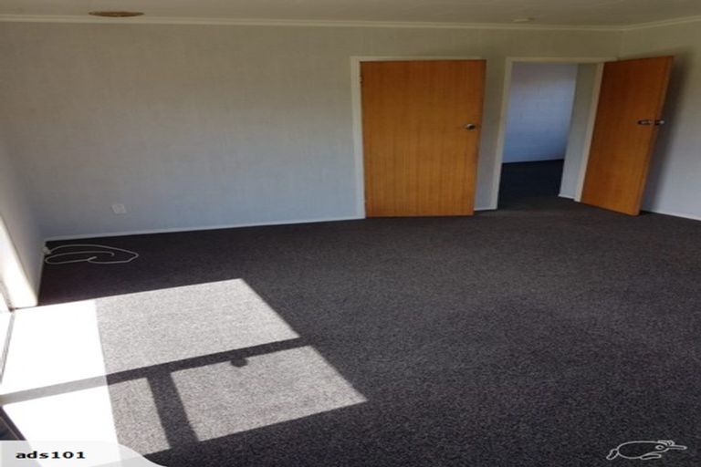 Photo of property in 30a Simons Street, Moturoa, New Plymouth, 4310