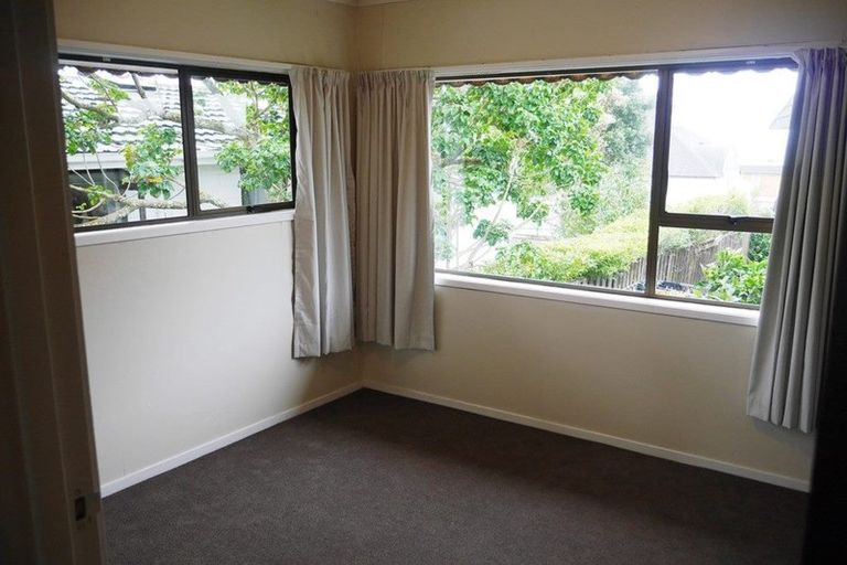 Photo of property in 3/18 Rangitoto Terrace, Milford, Auckland, 0620