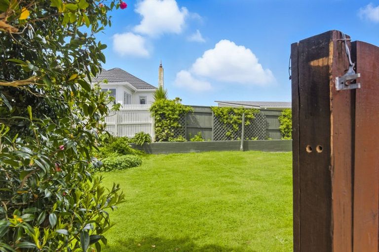 Photo of property in 27 Nathan Avenue, Paraparaumu Beach, Paraparaumu, 5032