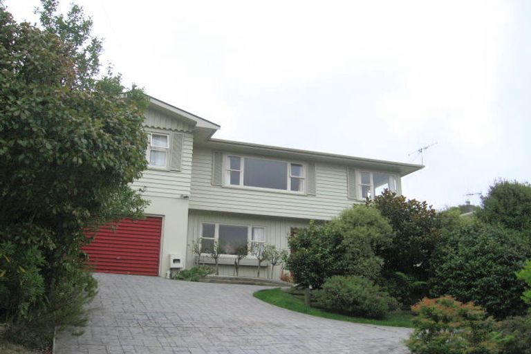 Photo of property in 82 Redwood Avenue, Tawa, Wellington, 5028