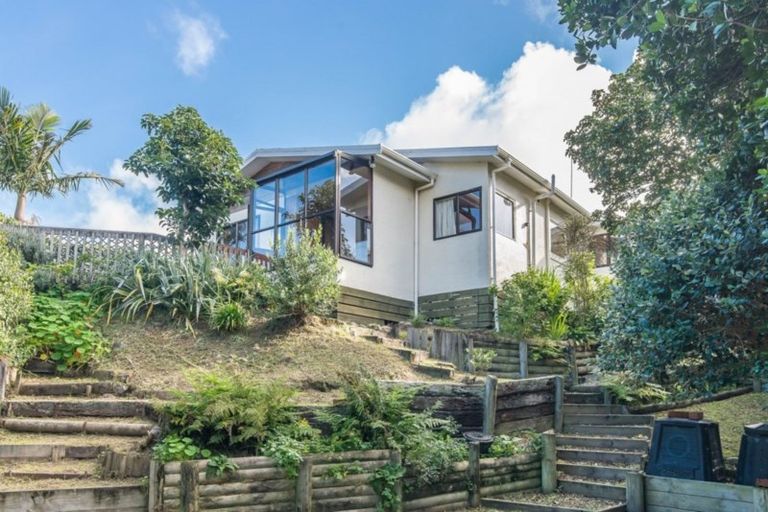 Photo of property in 34 Tiromoana Road, Raumati South, Paraparaumu, 5032