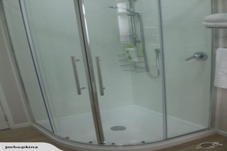 Photo of property in 98/98a Glenpark Avenue, Frankleigh Park, New Plymouth, 4310