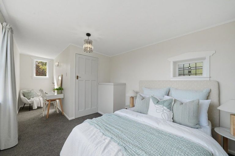 Photo of property in 12 Cashmere Road, Cashmere, Christchurch, 8022