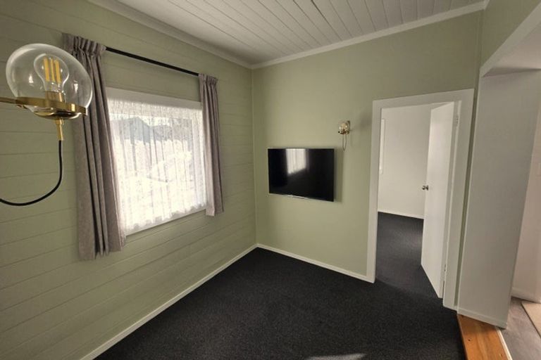 Photo of property in 125 Muritai Road, Eastbourne, Lower Hutt, 5013
