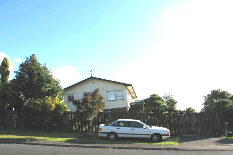 Photo of property in 6 Meadowood Drive, Unsworth Heights, Auckland, 0632
