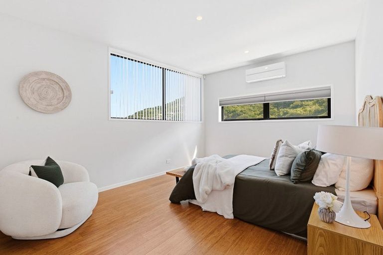 Photo of property in 1 Ara Haewai, Houghton Bay, Wellington, 6023