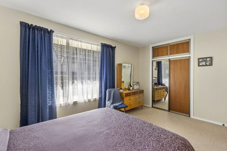 Photo of property in 1/450b Harewood Road, Harewood, Christchurch, 8051