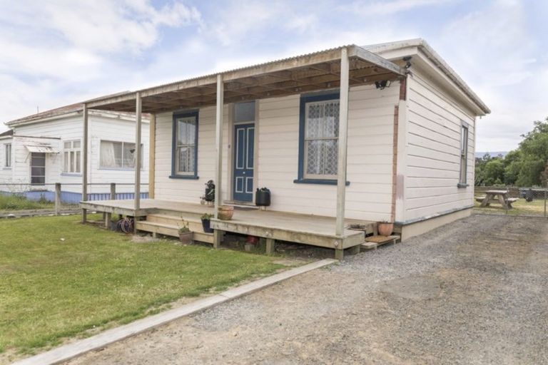 Photo of property in 13 Empire Street, Dannevirke, 4930