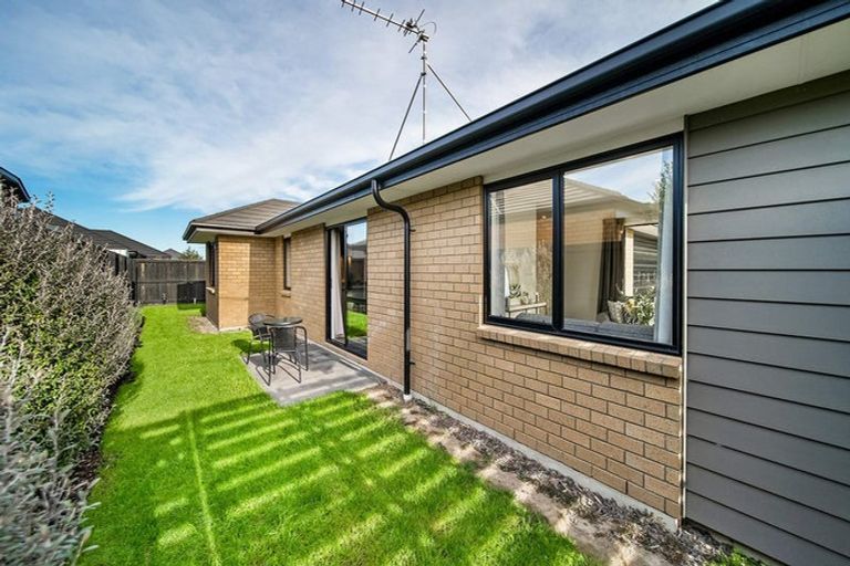 Photo of property in 32 Wallingford Crescent, Rolleston, 7615