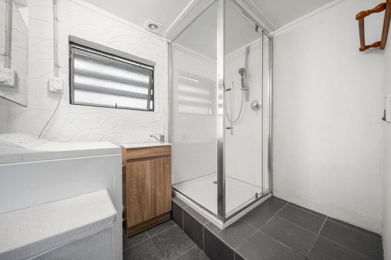 Photo of property in 29 Gladys Avenue, Glenfield, Auckland, 0629