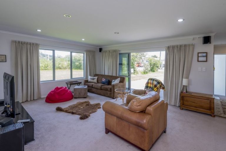Photo of property in 38 Rua Avenue, Waitarere Beach, Levin, 5510