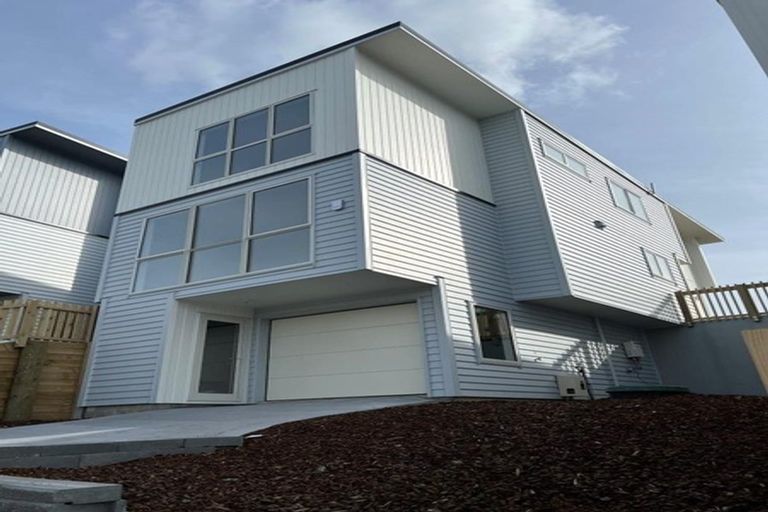 Photo of property in 3 Waihou Crescent, Albany Heights, Auckland, 0632