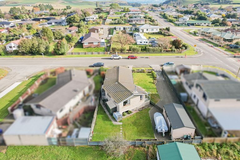 Photo of property in 46 Grove Avenue, Weston, Oamaru, 9401