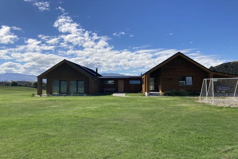 Photo of property in 1 Nokomai Street, Wanaka, 9305