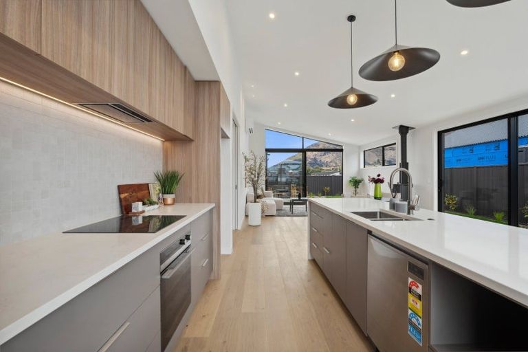 Photo of property in 7 Mason Street, Wanaka, 9305