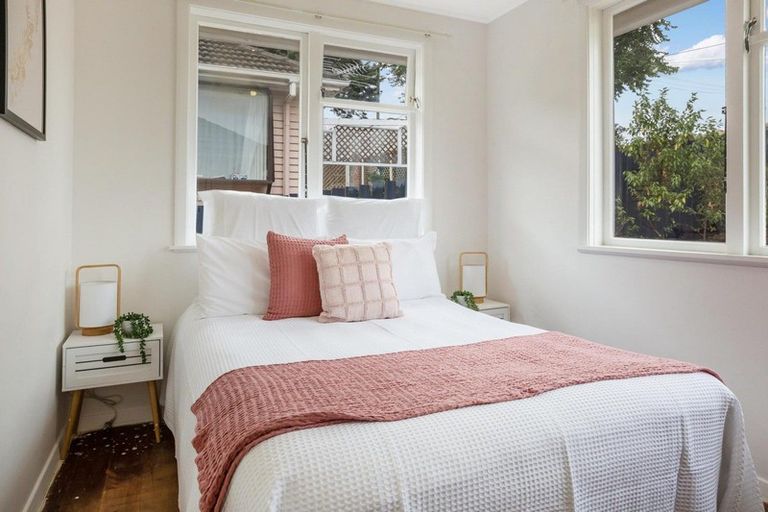 Photo of property in 83 Bell Street, Tawa, Wellington, 5028