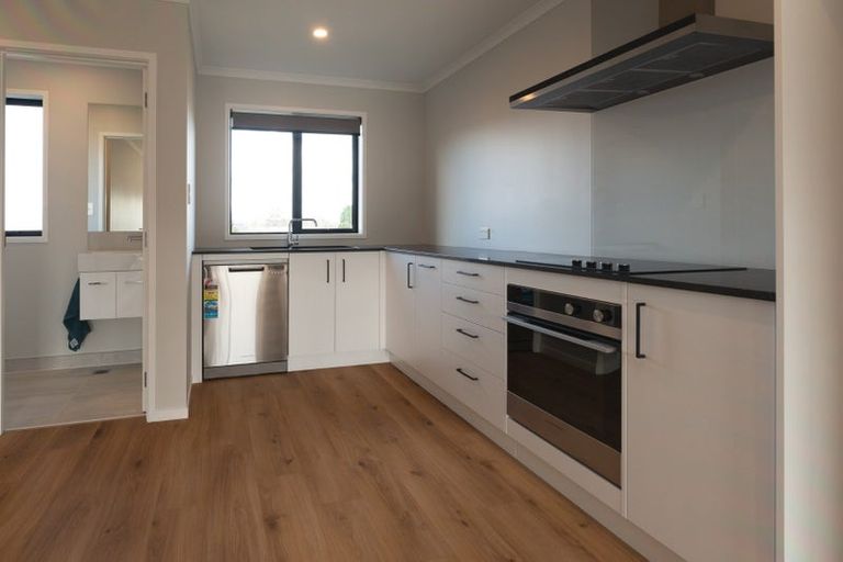 Photo of property in 2 Kawapani Lane, Kumeu, 0810