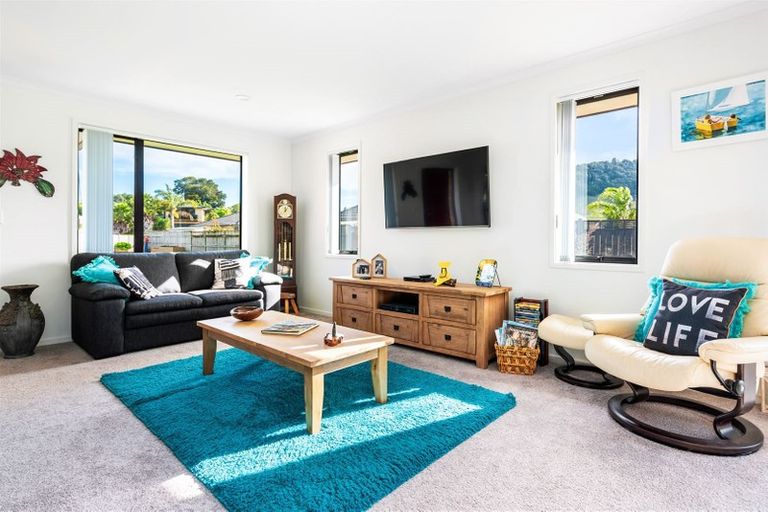 Photo of property in 3 Mcainch Place, Te Kamo, Whangarei, 0112