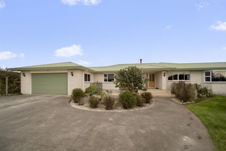 Photo of property in 281 Waihi Road, Hawera, 4673