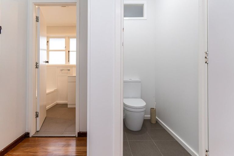 Photo of property in 22 Moheke Avenue, Roslyn, Palmerston North, 4414