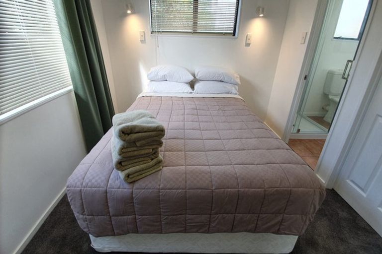 Photo of property in 36 Jade Avenue, Pakuranga Heights, Auckland, 2010