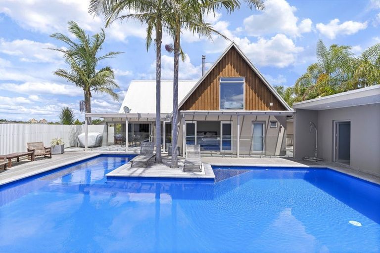 Photo of property in 6 Commodore Court, Gulf Harbour, Whangaparaoa, 0930