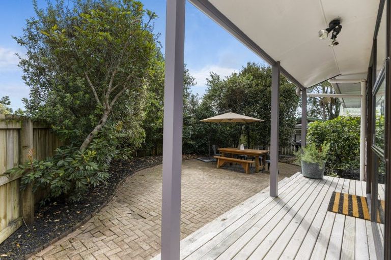 Photo of property in 8/390 West Coast Road, Glen Eden, Auckland, 0602