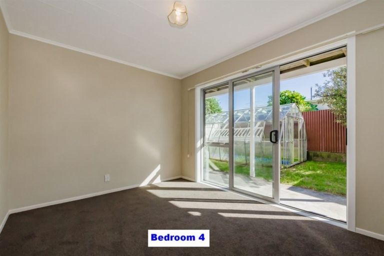 Photo of property in 4 Whyte Street, Paraparaumu Beach, Paraparaumu, 5032