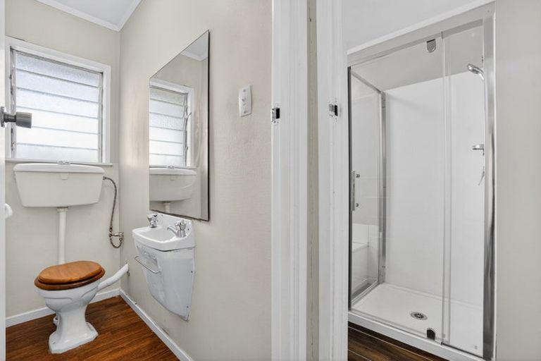 Photo of property in 3/155 Shakespeare Road, Milford, Auckland, 0620
