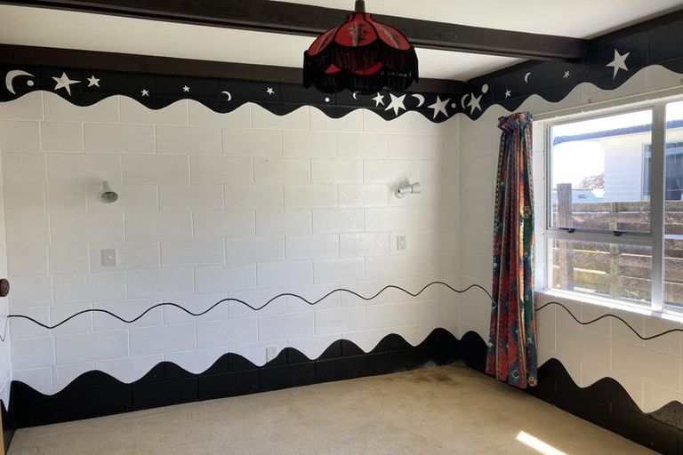 Photo of property in 42 Hume Street, Waitara, 4320