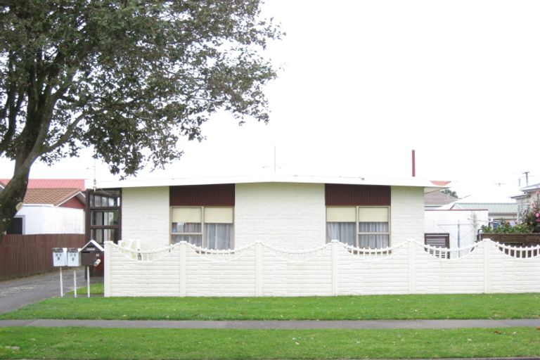 Photo of property in 2/41 Record Street, Fitzroy, New Plymouth, 4312