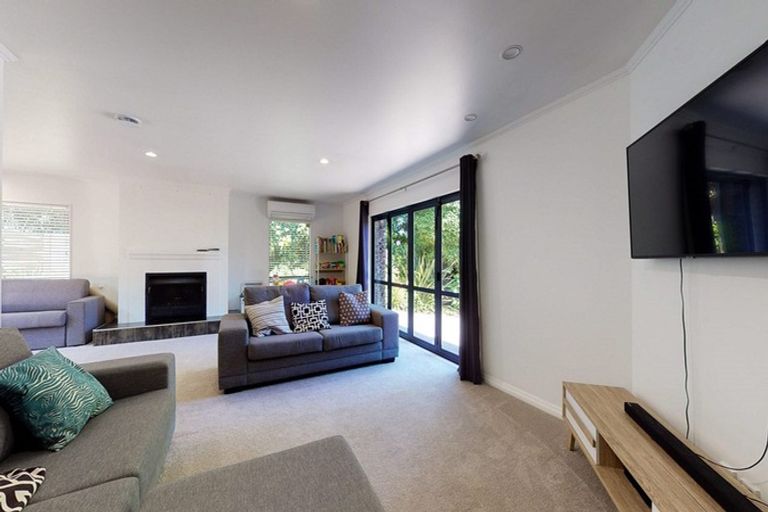 Photo of property in 2/12 Sunset Street, Hilltop, Taupo, 3330