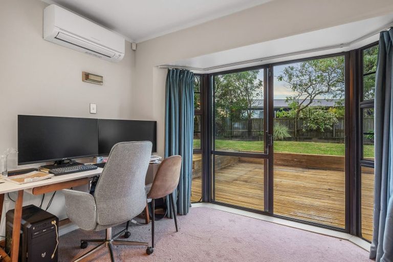 Photo of property in 2/97 Matipo Road, Mairangi Bay, Auckland, 0630