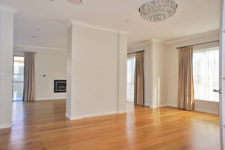 Photo of property in 39d Point View Drive, East Tamaki Heights, Auckland, 2016