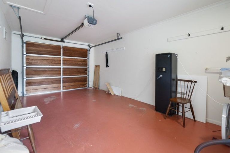 Photo of property in 8 Shakespeare Way, Kelvin Grove, Palmerston North, 4414