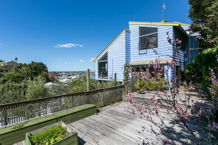 Photo of property in 11a Guys Hill Road, Hospital Hill, Napier, 4110