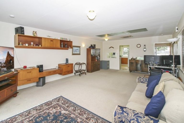 Photo of property in 2/40 Barriball Street, Fitzroy, New Plymouth, 4312