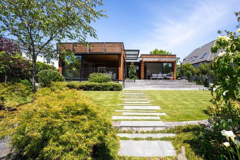 Photo of property in 35 Poynder Avenue, Merivale, Christchurch, 8014