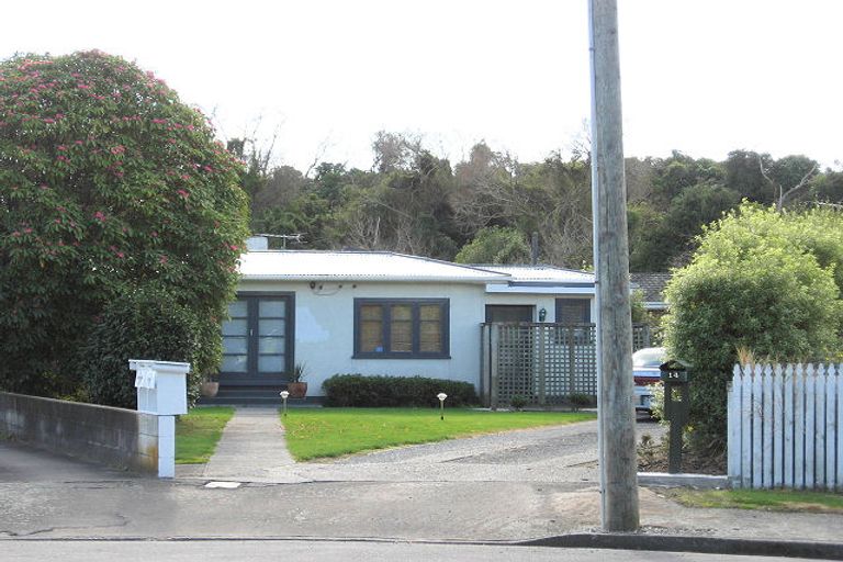 Photo of property in 14 Hariata Street, Otaki, 5512