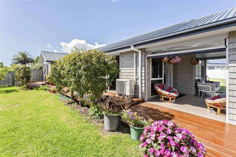 Photo of property in 9 Market Garden Way, Waipu, 0510