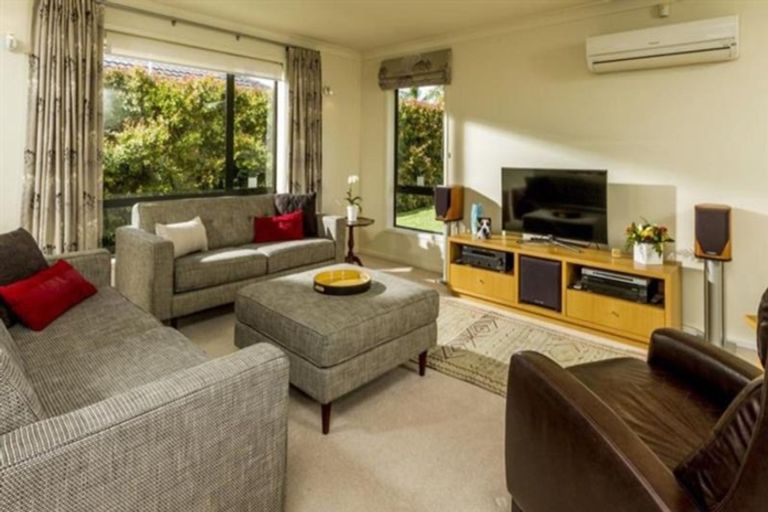 Photo of property in 45 Te Wharau Drive, Greenhithe, Auckland, 0632