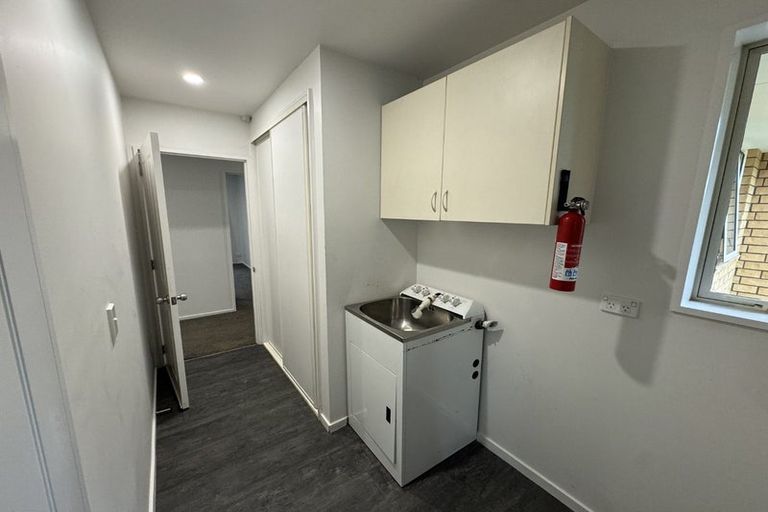 Photo of property in 1 Kestrel Place, Woolston, Christchurch, 8023