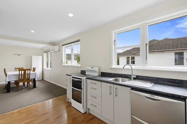Photo of property in 15 Maher Street, Elderslea, Upper Hutt, 5018