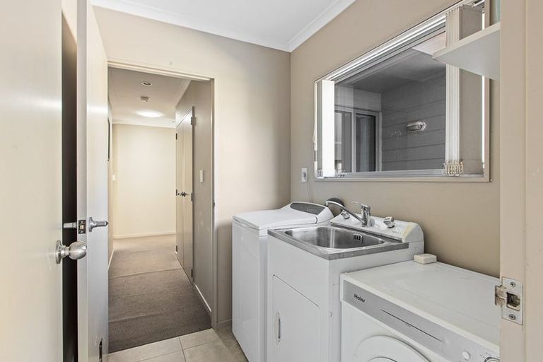 Photo of property in 57a Gledstane Road, Stanmore Bay, Whangaparaoa, 0932